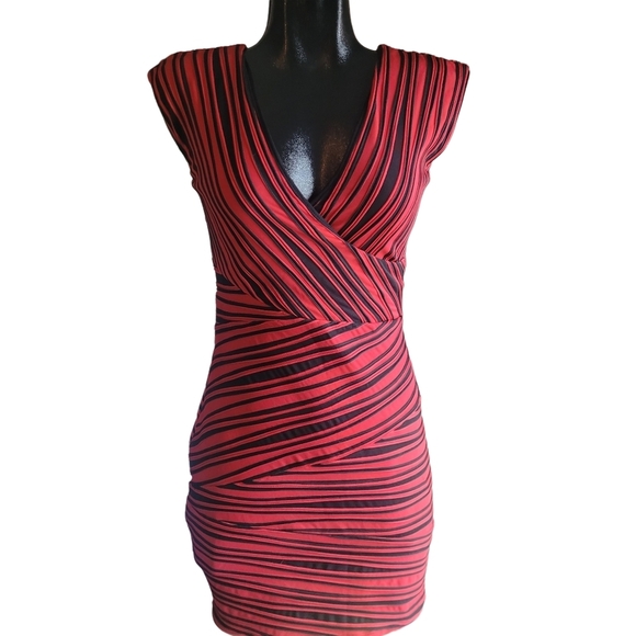 Le Chateau red/black bandage striped bodycon dress M - Picture 1 of 7